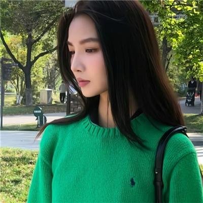 黄昏时分、牵着手